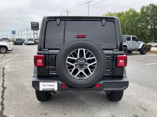 2025 Jeep Wrangler 4-Door Sahara 4x4