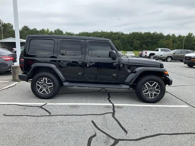 2025 Jeep Wrangler 4-Door Sahara 4x4