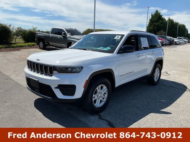 2023 Jeep Grand Cherokee Laredo 4x4