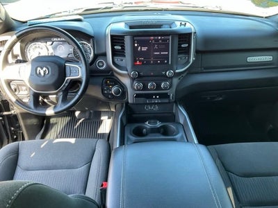 2022 RAM 1500 Big Horn Crew Cab 4x4 5'7" Box