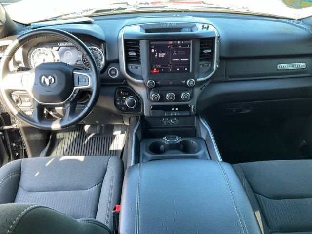 2022 RAM 1500 Big Horn Crew Cab 4x4 5'7" Box