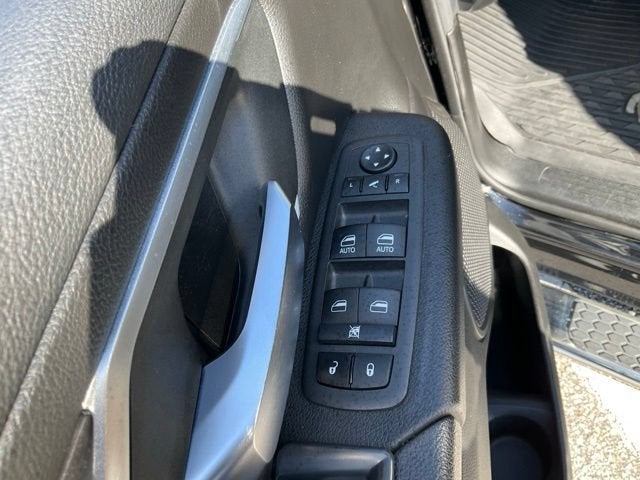 2022 RAM 1500 Big Horn Crew Cab 4x4 5'7" Box