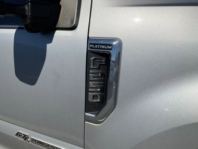2017 Ford Super Duty F-250 SRW Lariat
