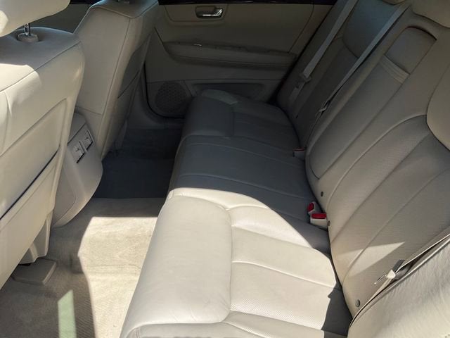 2011 Cadillac DTS Base