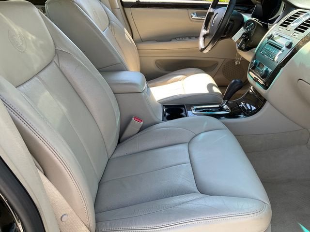 2011 Cadillac DTS Base