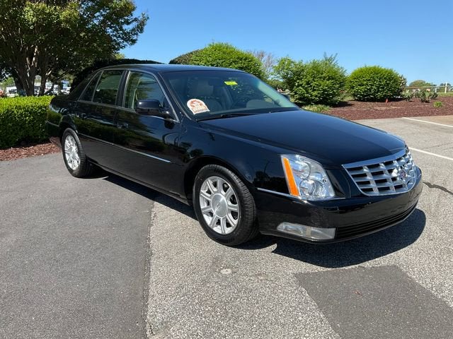 2011 Cadillac DTS Base