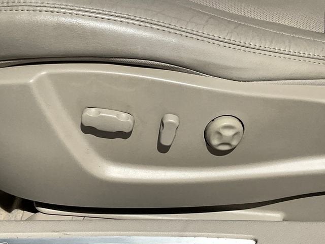 2011 Cadillac DTS Base