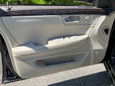 2011 Cadillac DTS Base