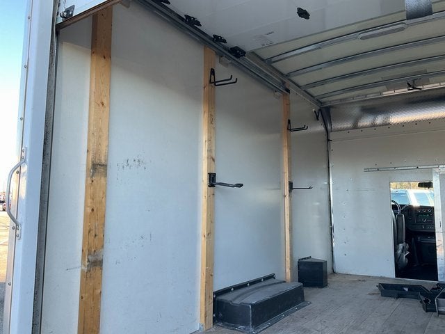 2022 GMC Savana Cutaway 3500 Gas