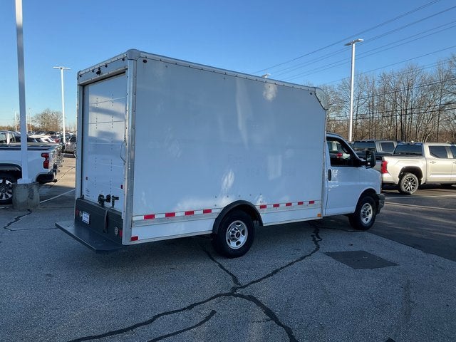 2022 GMC Savana Cutaway 3500 Gas