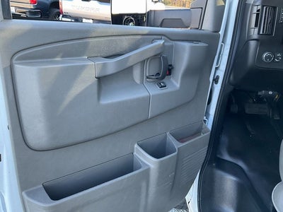 2022 GMC Savana Cutaway 3500 Gas