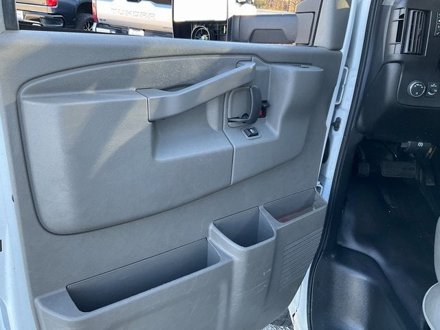 2022 GMC Savana Cutaway 3500 Gas