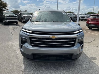 2025 Chevrolet Traverse LT