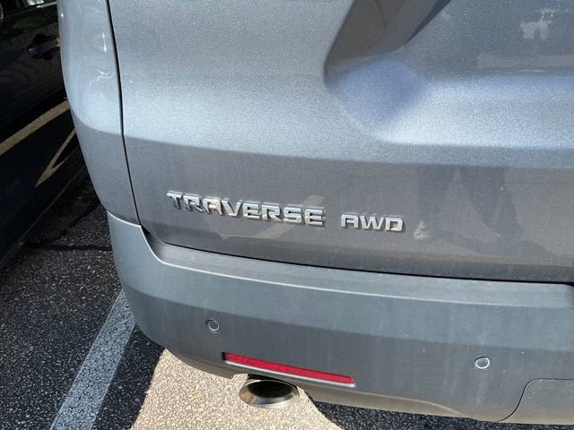 2021 Chevrolet Traverse LT Cloth