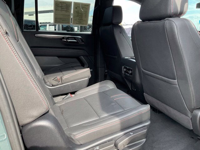 2025 Chevrolet Suburban RST