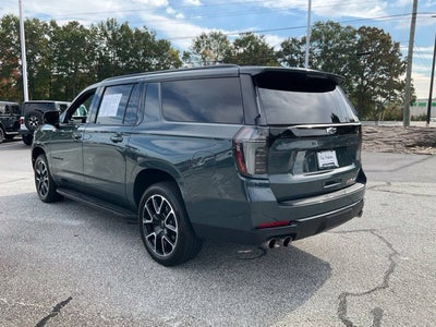 2025 Chevrolet Suburban RST