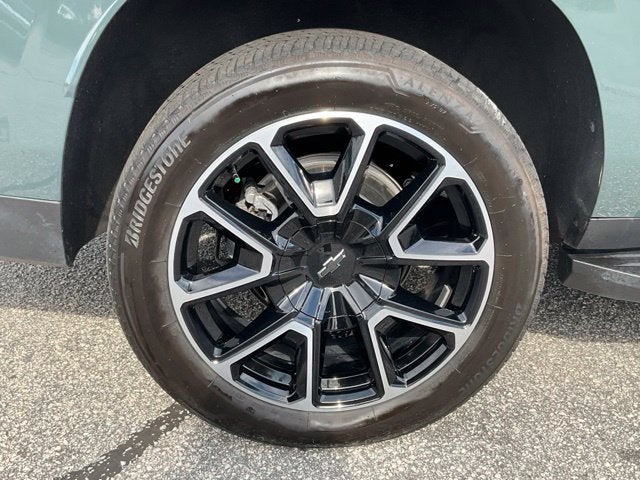 2025 Chevrolet Suburban RST