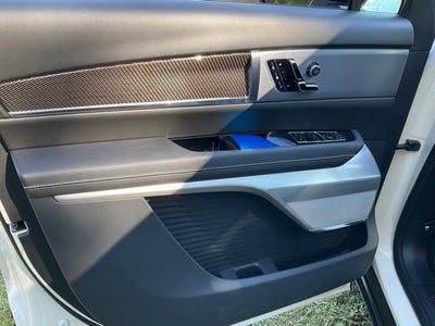 2027 Cadillac VISTIQ Sport