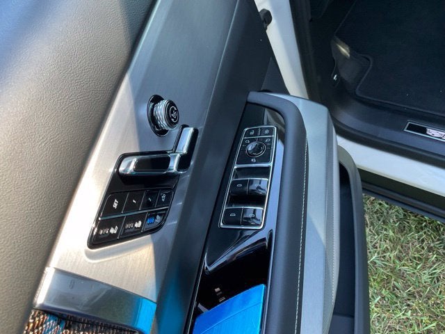2027 Cadillac VISTIQ Sport