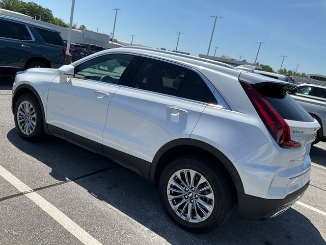 2025 Cadillac XT4 Premium Luxury
