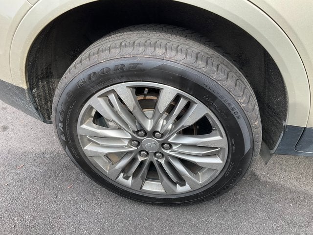 2017 Cadillac XT5 Premium Luxury FWD