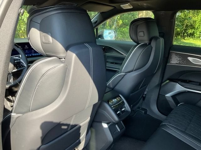 2027 Cadillac LYRIQ Signature Luxury