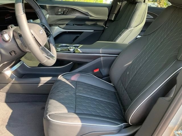 2027 Cadillac LYRIQ Signature Luxury