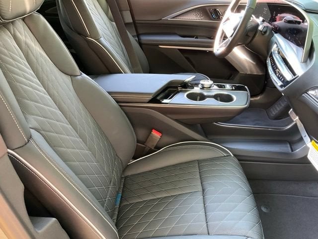 2027 Cadillac LYRIQ Signature Luxury