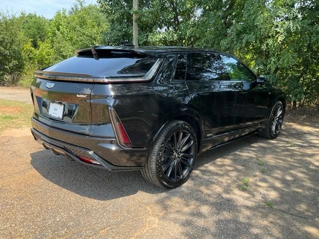 2027 Cadillac LYRIQ LYRIQ-V