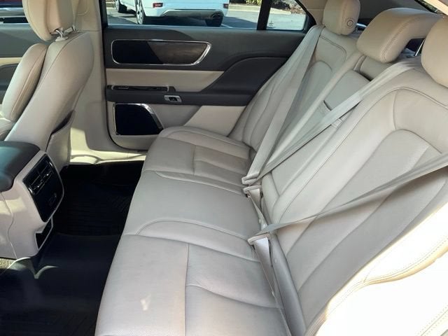 2017 Lincoln Continental Select