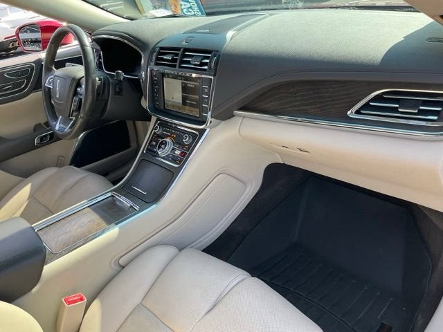 2017 Lincoln Continental Select