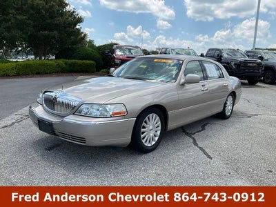 2003 Lincoln Town Car Executive