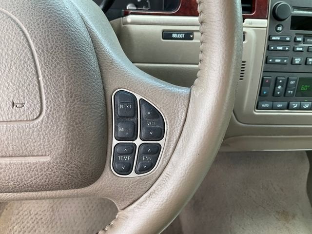 2003 Lincoln Town Car Executive