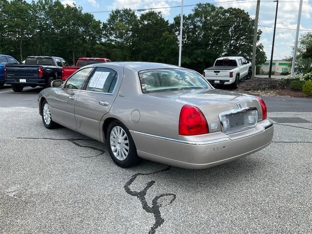 2003 Lincoln Town Car Executive