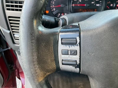 2004 Nissan Titan LE