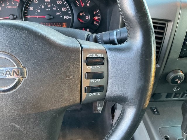 2004 Nissan Titan LE