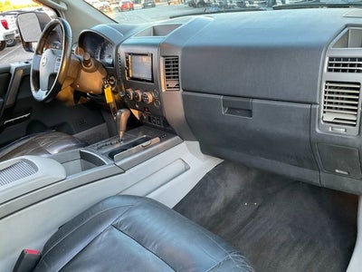 2004 Nissan Titan LE