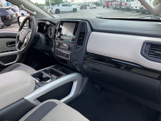 2024 Nissan Titan SV