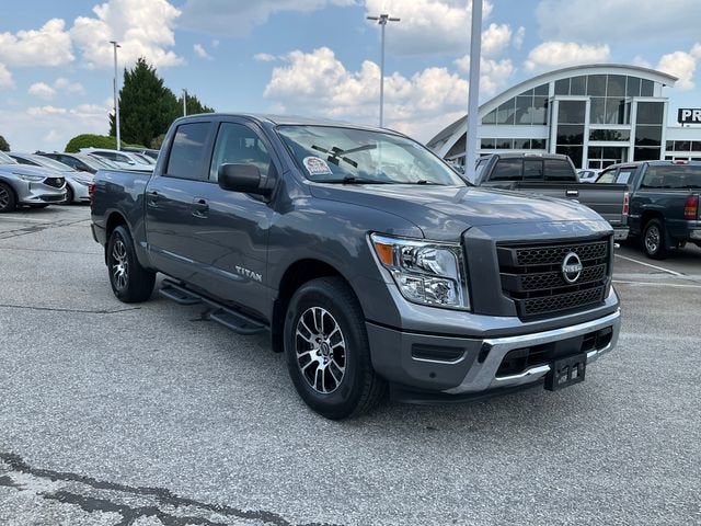 2024 Nissan Titan SV