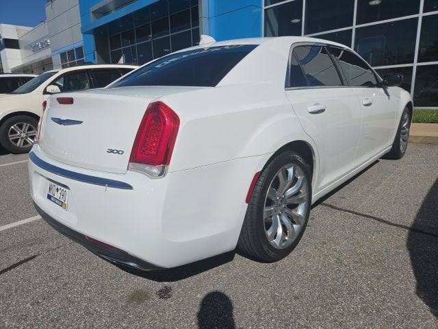 2018 Chrysler 300 Touring