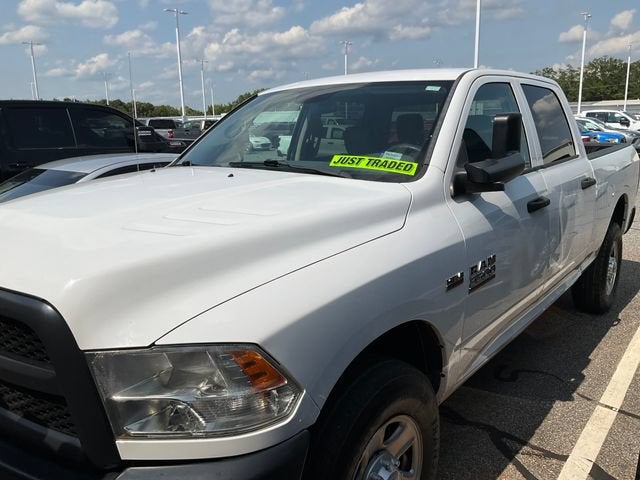 2017 RAM 3500 Tradesman Crew Cab 4x2 6'4" Box