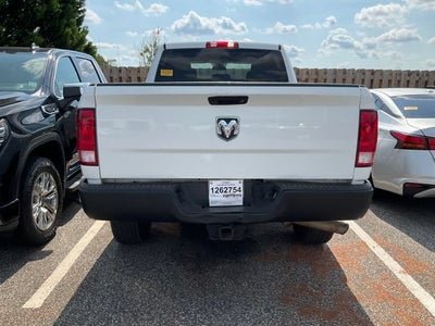 2017 RAM 3500 Tradesman Crew Cab 4x2 6'4" Box