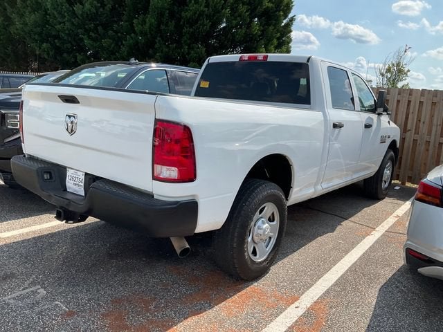 2017 RAM 3500 Tradesman Crew Cab 4x2 6'4" Box