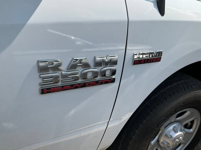 2017 RAM 3500 Tradesman Crew Cab 4x2 6'4" Box