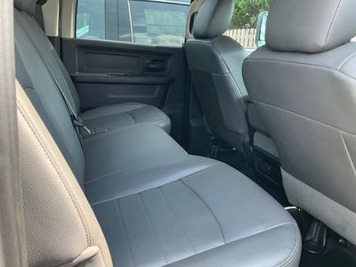 2017 RAM 3500 Tradesman Crew Cab 4x2 6'4" Box