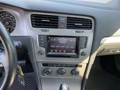 2015 Volkswagen Golf TDI S 4-Door