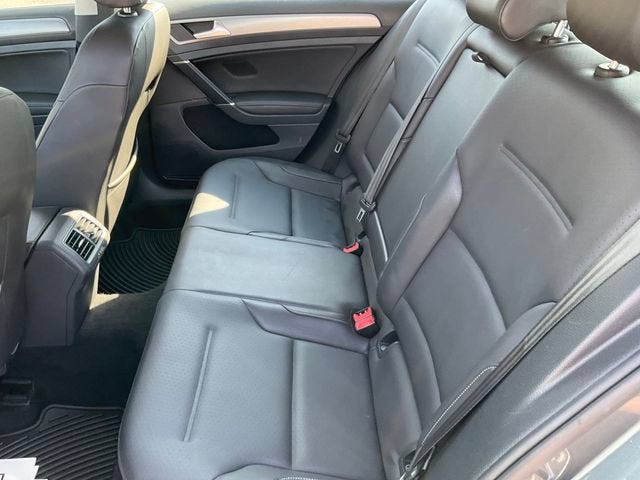 2015 Volkswagen Golf TDI S 4-Door