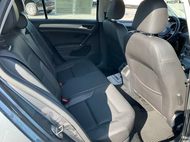 2015 Volkswagen Golf TDI S 4-Door