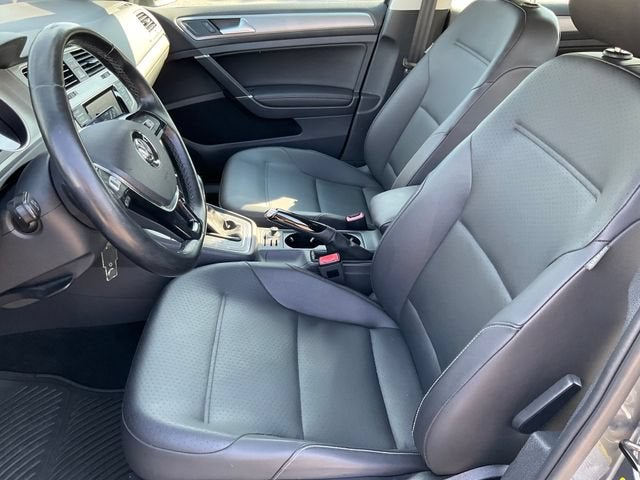 2015 Volkswagen Golf TDI S 4-Door