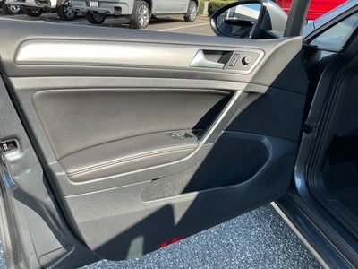 2015 Volkswagen Golf TDI S 4-Door